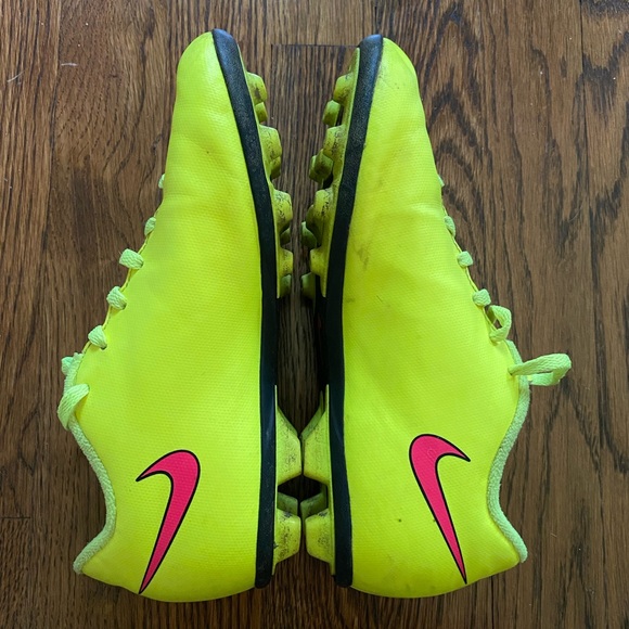 Nike Soccer Shoes Sz 4Y Yellow Pink Swoosh Mercurial 651642-760 Youth Cleats - Picture 5 of 7